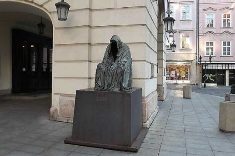 Prague: Old Town Tour & National Museum Skip-the-Line Ticket - FAQ