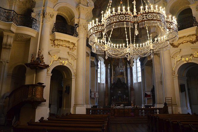 Prague Old Town Tour with a Classical Concert - A Close Look at the Prague Old Town Tour with a Classical Concert