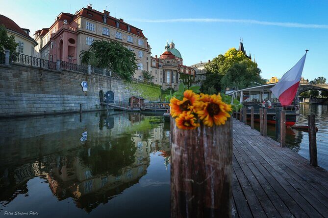 Prague Photoshoot for Couples, Betrothed, Family & Friends - Frequently Asked Questions