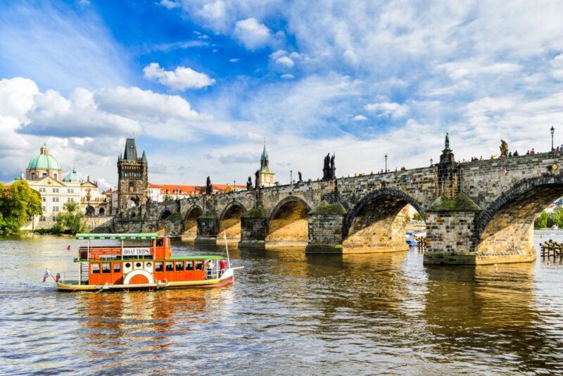 Prague: Prague Castle and Little Quarter Guided Walking Tour - Exploring the Little Quarter