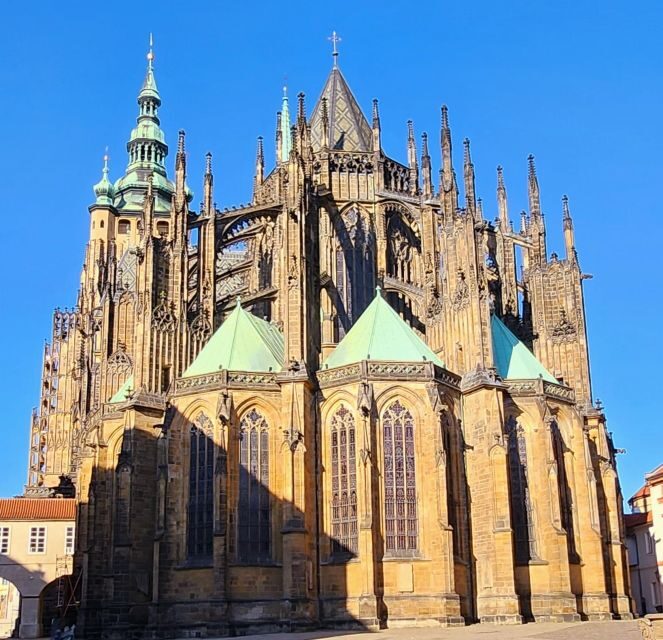 Prague: Prague Castle Private Walking Tour - Old Royal Palace: Where History Was Made