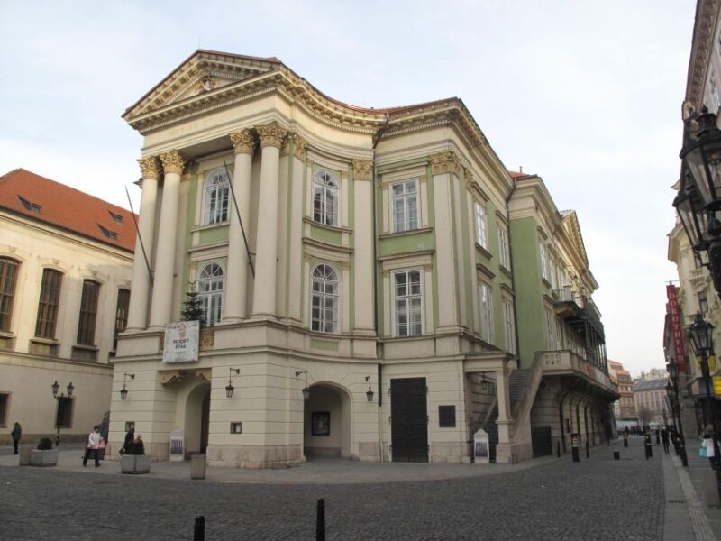 Prague: Private City Tour by Minivan - An In-Depth Look at the Prague Private Minivan Tour