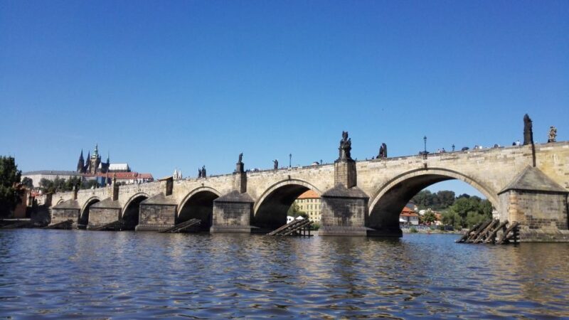 Prague: Private City Tour by Minivan - FAQ