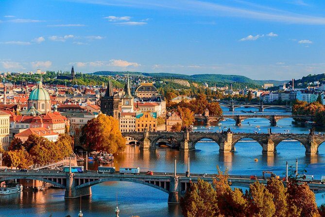 Prague private day tour from Vienna ( local guide ) - Guides and Customer Experience