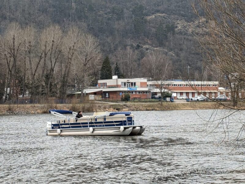 Prague: Private Pontoon Sightseeing Cruise with Prosecco - The Sum Up