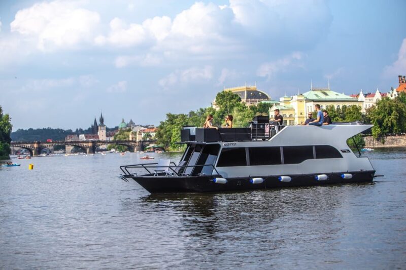 Prague: Private River Cruise with Unlimited Beer or Prosecco - The Route and Flexibility