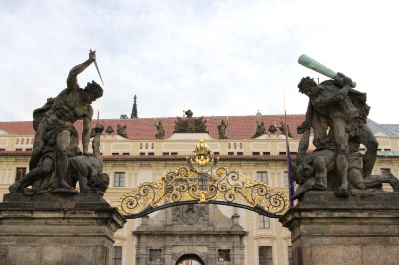 Prague: Private Tour of the Prague Castle Grounds - A Detailed Look at the Prague Castle Private Tour