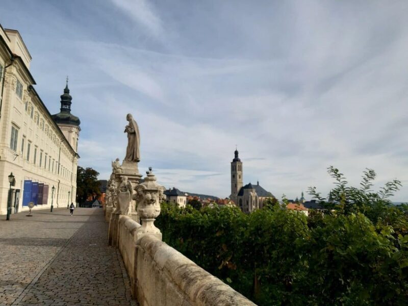 Prague: Private tour to Kutna Hora and Bone church - Why This Tour Stands Out