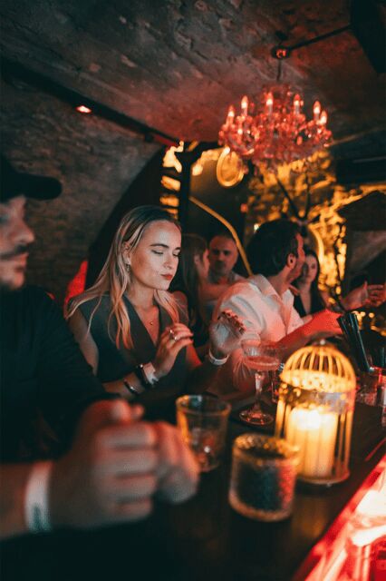 Prague: Saturday Night Live Music in Old Town at Le Valmont - An In-Depth Look at the Experience