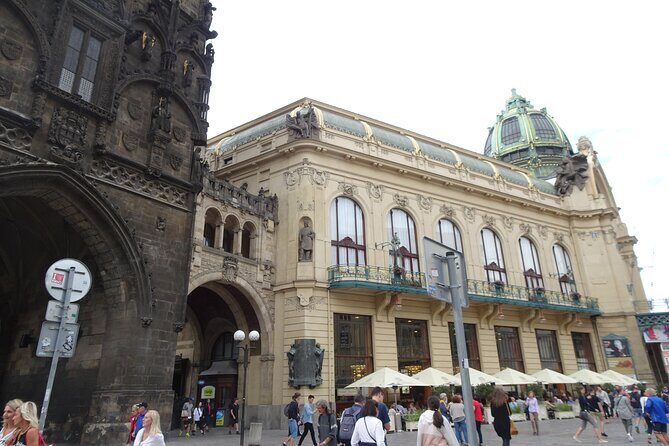 Prague self-guided walking tour and scavenger hunt - Key Points