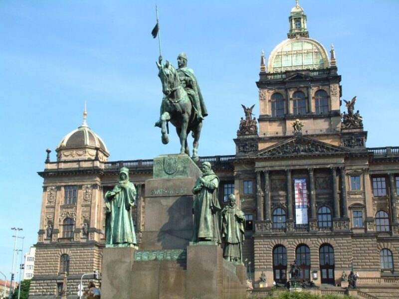 Prague Sightseeing Tour with Lunch - What You’ll Love and What to Consider