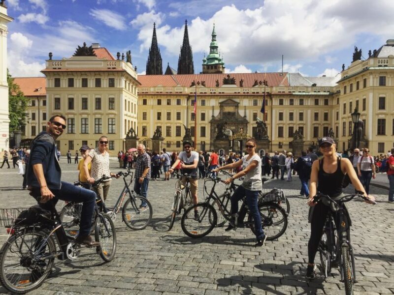 Prague: Stunning Viewpoints, Castle, City & Park Bike Tour - FAQ