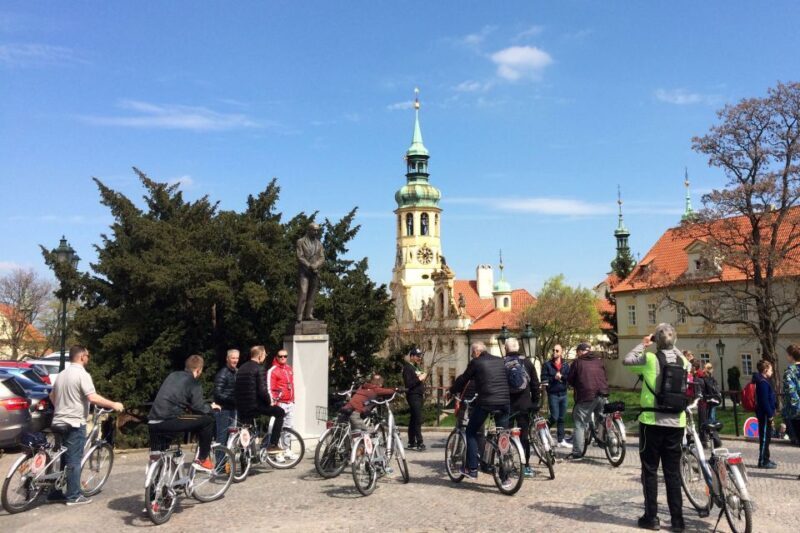 Prague: Stunning Viewpoints, Castle, City & Park E-Bike Tour - Who Should Consider This Tour?