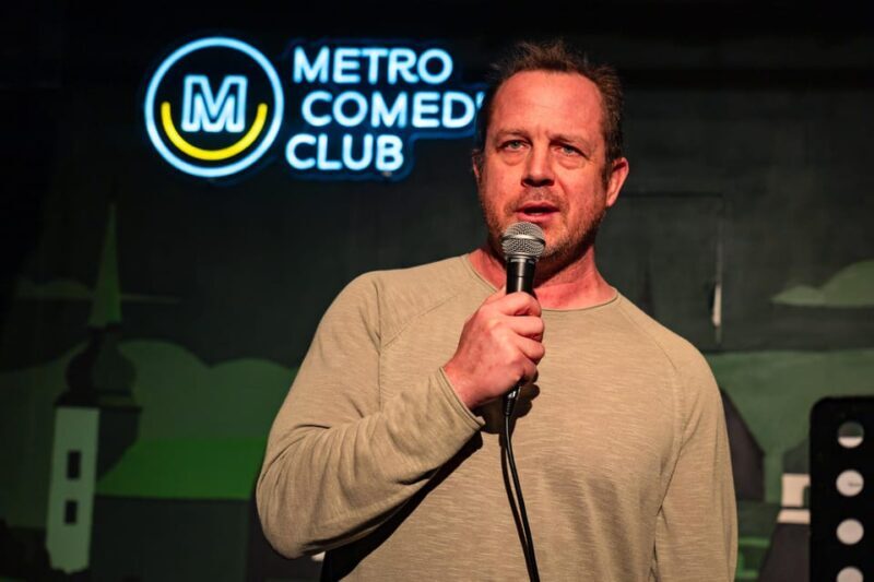 Prague: Sunday Stand-Up Comedy Night in English - Key Points