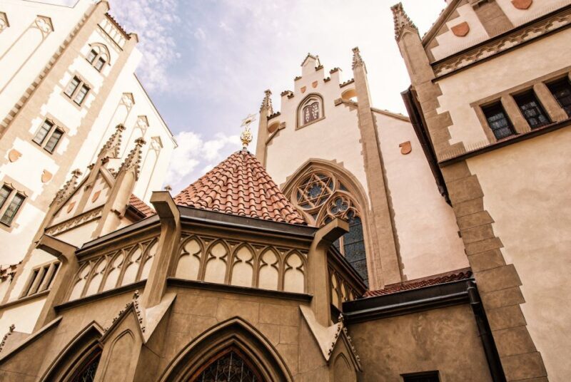 Prague: Synagogues and Jewish Quarter Private Walking Tour - What the Prague Jewish Heritage Tour Offers