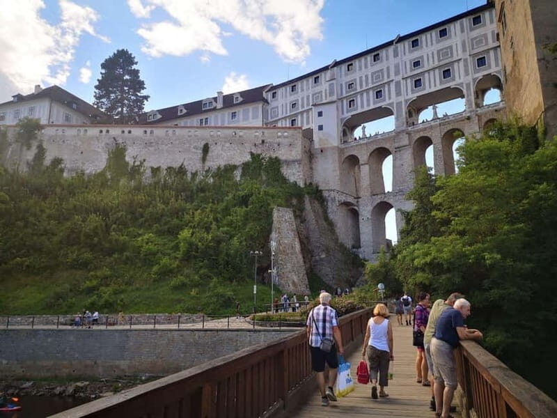 Prague: Transfer to Vienna via fabulous Cesky Krumlov - A Detailed Look at What to Expect from This Day Trip