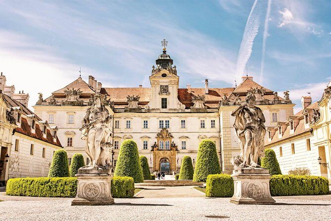 Prague-Vienna One-Way Sightseeing Day Tour - FAQ