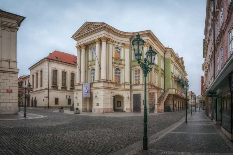 Pragues communist past - Key Points