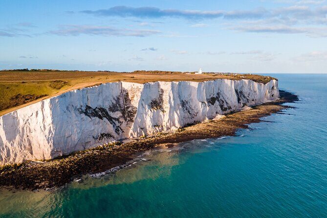 Pre-Cruise Transport from London to Southampton via Stonehenge - A Detailed Look at the Experience