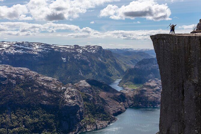 Preikestolen Hidden Trail Hike + Lunch and Canoe Trip - Key Points