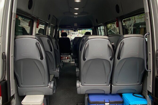 Premium Private Transfer FROM Sydney Airport to Sydney CBD/Downtown 1-13 people - Who Should Book This Transfer?