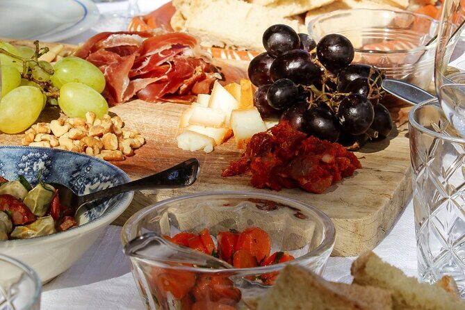 Premium Vineyard Tour & Tasting - Key Points