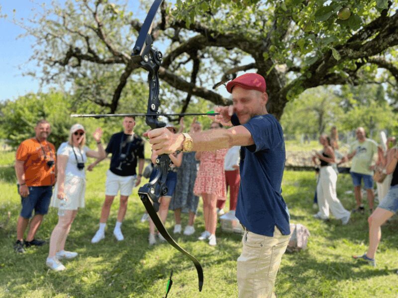 Premium wine hike Stuttgart with games and winemaker's snack - A Deep Dive into the Stuttgart Wine Hike Experience