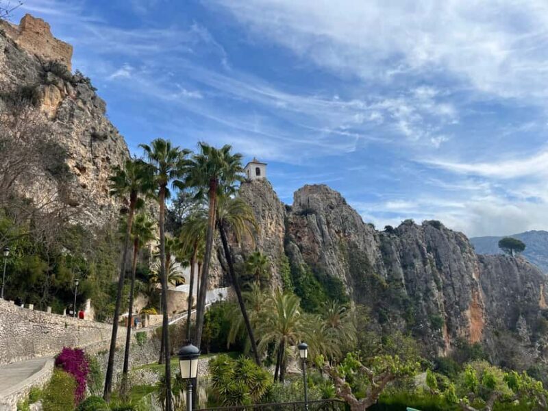 Premium Winery with 7 Tastings & Castle from Alicante and Benidorm - Final Thoughts: Who Will Love This Experience?