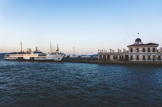 Princes' Islands Cruise with Lunch and Transfer Full-Day Tour - Key Points