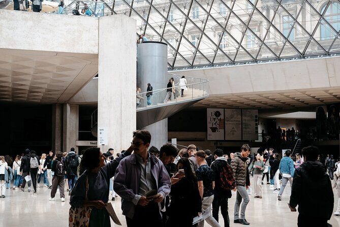 Priority ticket without waiting for the Louvre Museum - Key Points