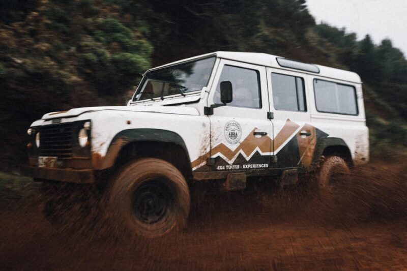 Priv. East: 4x4 Tour|Pico do Areeiro|Santana Typical Houses| - A Balanced Look at the Madeira Private 4x4 East Tour