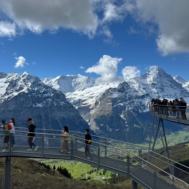 Privat tour Luzern - Interlaken - Grindelwald - Lautenbrunen - A Scenic Journey Through Switzerland’s Berner Oberland