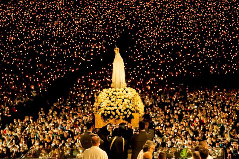 Private 1-Day Tour to Fátima Batalha Nazaré and Óbidos - FAQs