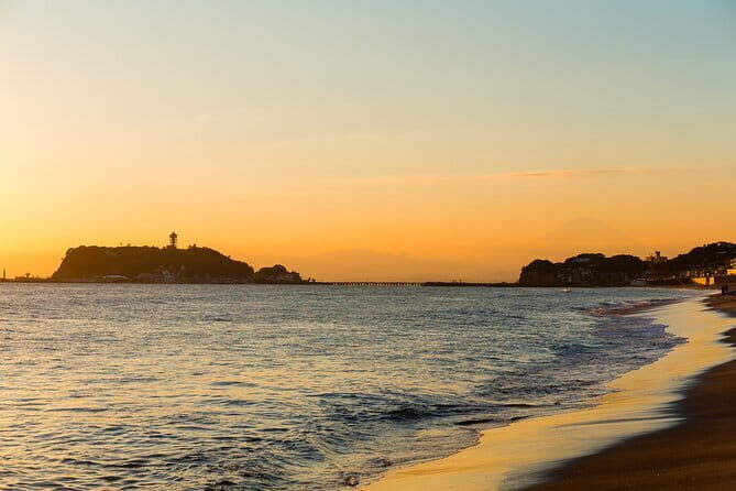 Private 1 Day Tour to Kamakura: Sea, Temples, and Coastal Scenery - The Journey Begins: From Tokyo to Kamakura