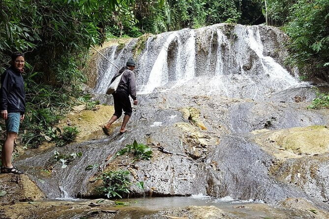 Private 100 Waterfalls and Boat Ride Tour in Laos, Nong Khiaw - FAQ