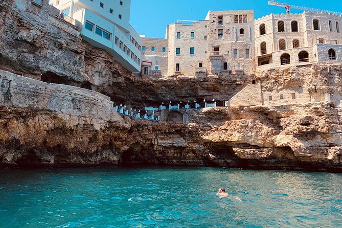 Private: 1h30 Boat tour of the caves of Polignano a Mare - A Close-Up Look at the Private Boat Tour of Polignano a Mare’s Caves