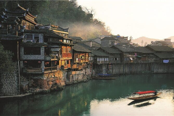 Private 2-Day Tour Combo Package: Zhangjiajie Grand Canyon and Tianmen Mountain - Who Is This Tour Best For?