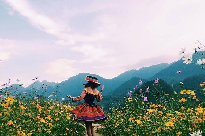 Private 2 days 1 night visit Sapa by bus overnight 3-star hotel from Hanoi - Key Points