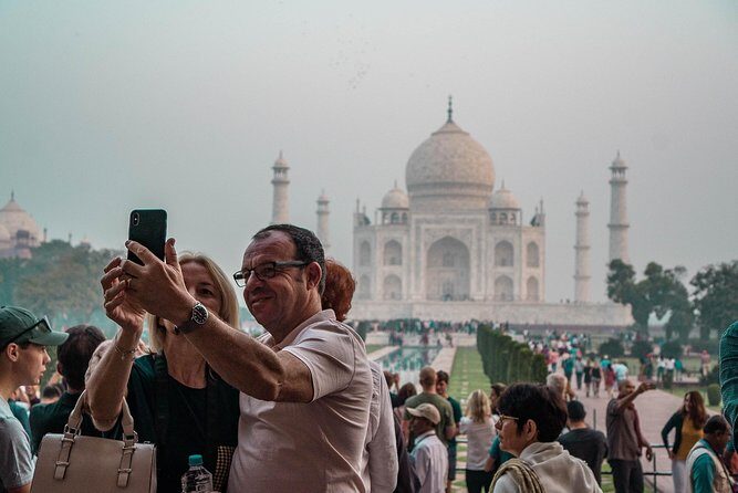 Private 2 days tour including city tour of delhi and agra by car - The Sum Up