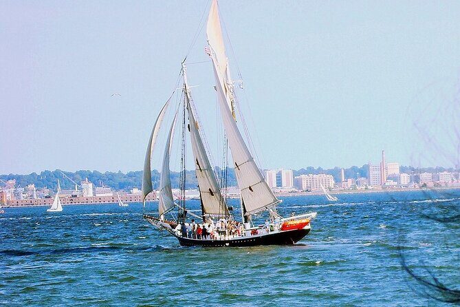 Private 2-Hour Beginner Power Boating Course In Mumbai Harbor - FAQ