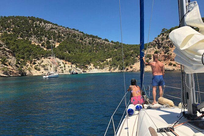 Private 2-Hour Tour of Barcelona on a Sailboat - A Closer Look at the Experience