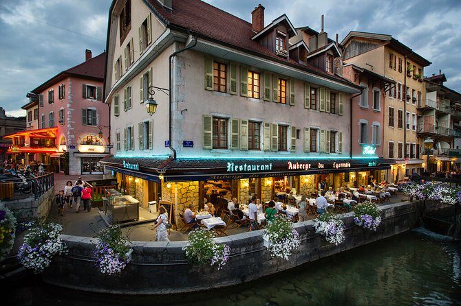 Private 2-hour Walking Tour of Annecy with official tour guide - Meeting and Start Point: Easy Access and Convenience