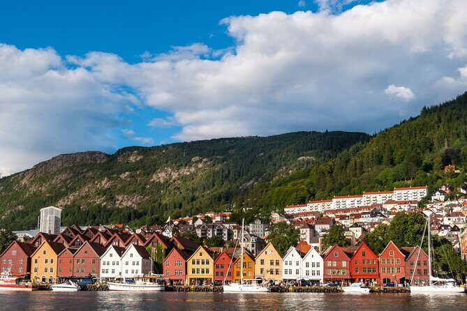 Private 2 Hour Walking Tour of Bergen with a Certified Guide! - An Authentic Introduction to Bergen in Just Two Hours