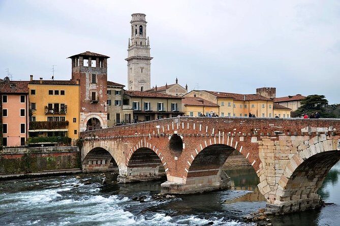 Private 2,5 hour Walking Tour of Verona with Private Tour Guide - Exploring Verona in 2.5 Hours: A Depth-Filled Walk