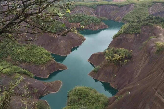 Private 2D Tour to Xiaodongjiang Lake & Gaoyiling Danxia from Guangzhou by Train - Key Points