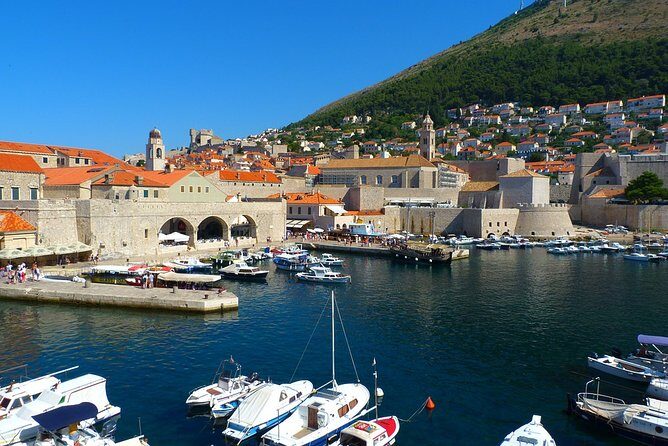 Private 3 hours walking tour of the Old Town with transfer - FAQ