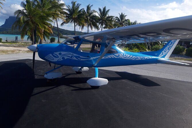 Private 30-minute flight downwind of Huahine - Exploring the Private 30-Minute Flight Over Huahine