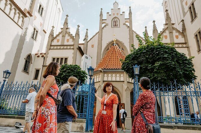 PRIVATE: 3h Stories of Prague Jewish Quarter Tour, drink included - An In-Depth Look at the Tour Experience