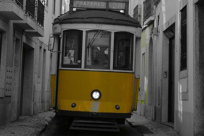 Private 3H Tour by Tuk Tuk Lisbon Essential - FAQ