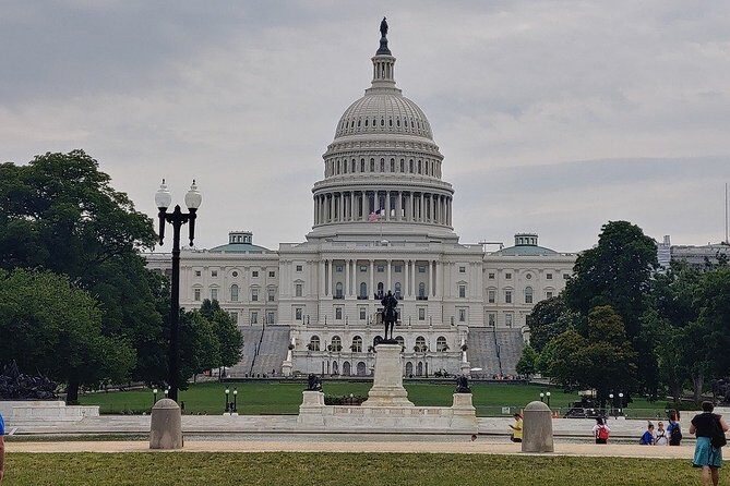 Private 4-hour Best of Washington Tour at night with private driver and guide - A Deep Dive into the 4-Hour Private Night Tour